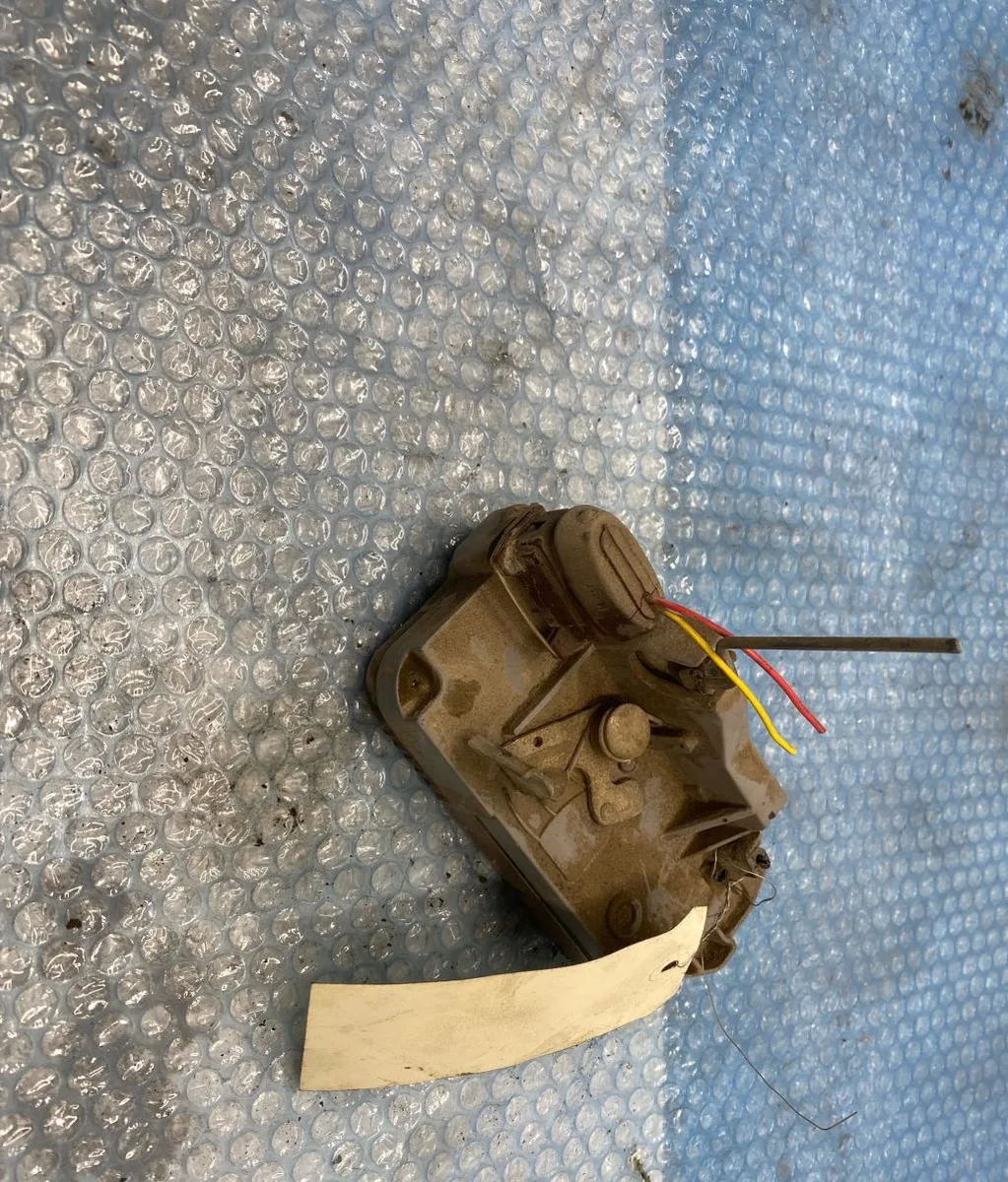 Serrure porte ard Peugeot 306 Break (7E, N3, N5) 1.9 d (1998-2002) occasion