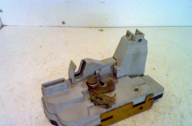 Serrure porte ard PEUGEOT 307 2002 occasion