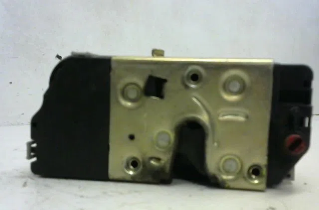 Serrure porte ard Peugeot 307 (3A-C) 2.0 hdi 110 (2000-2007) occasion