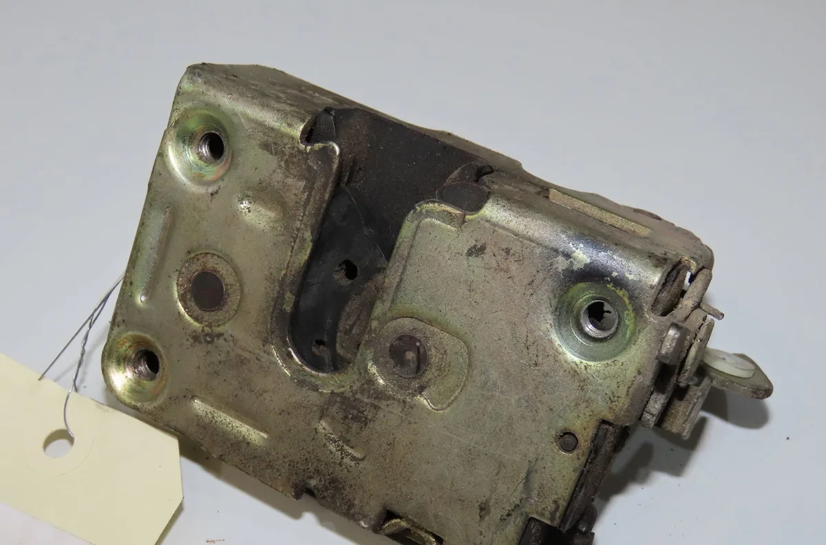 Serrure porte ard Renault 21 A trois volumes (L48_) 2.1 turbo-d (l48a, l48w, l487, l488) (1986-1994) occasion