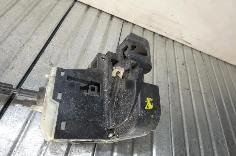 Serrure porte ard RENAULT CLIO 2 PHASE 2 occasion