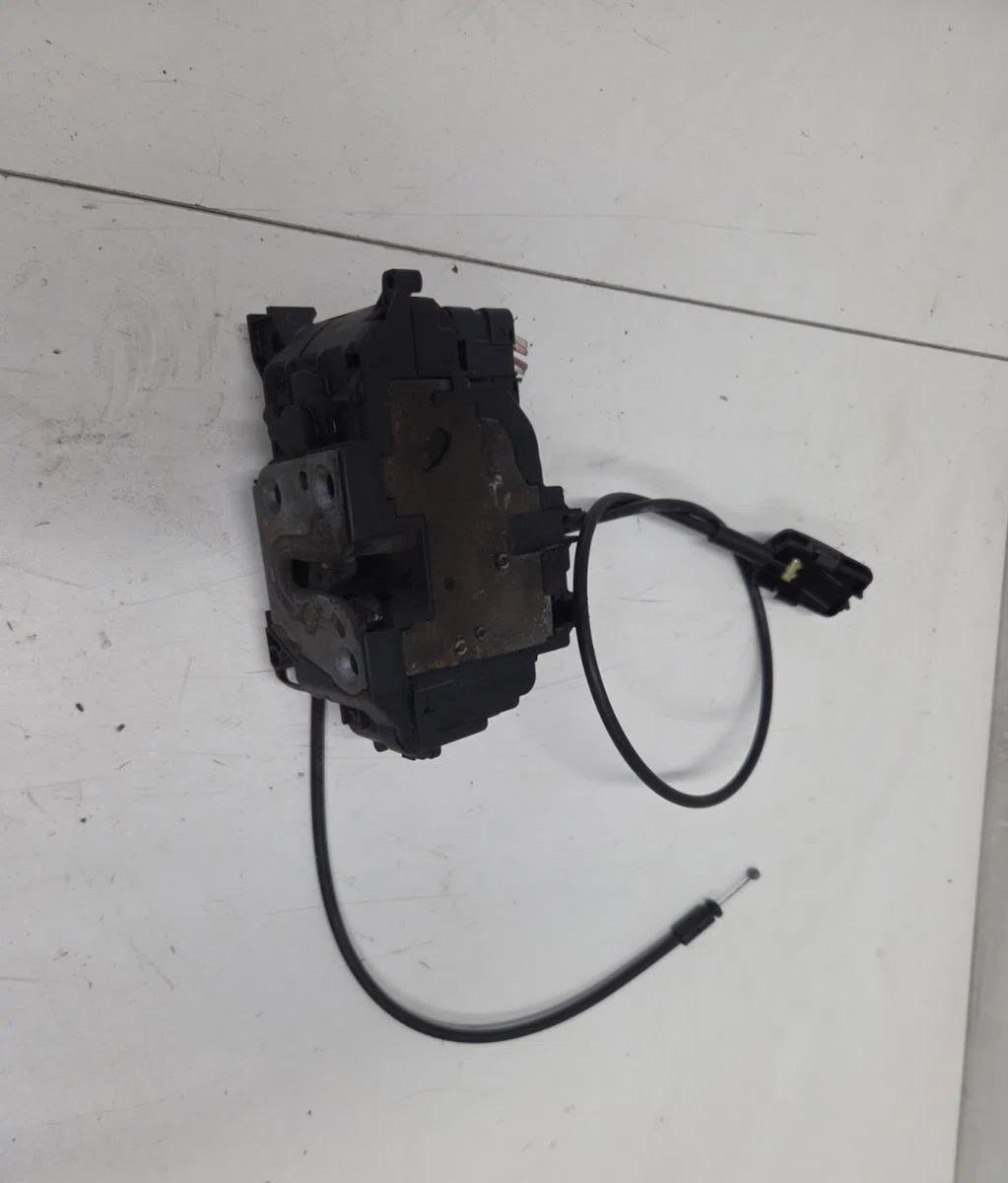 Serrure porte ard RENAULT CLIO 3 PHASE 2 BREAK occasion