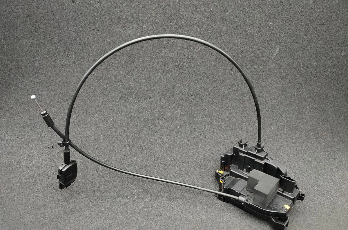 Serrure porte ard RENAULT CLIO 3 PHASE 2 occasion