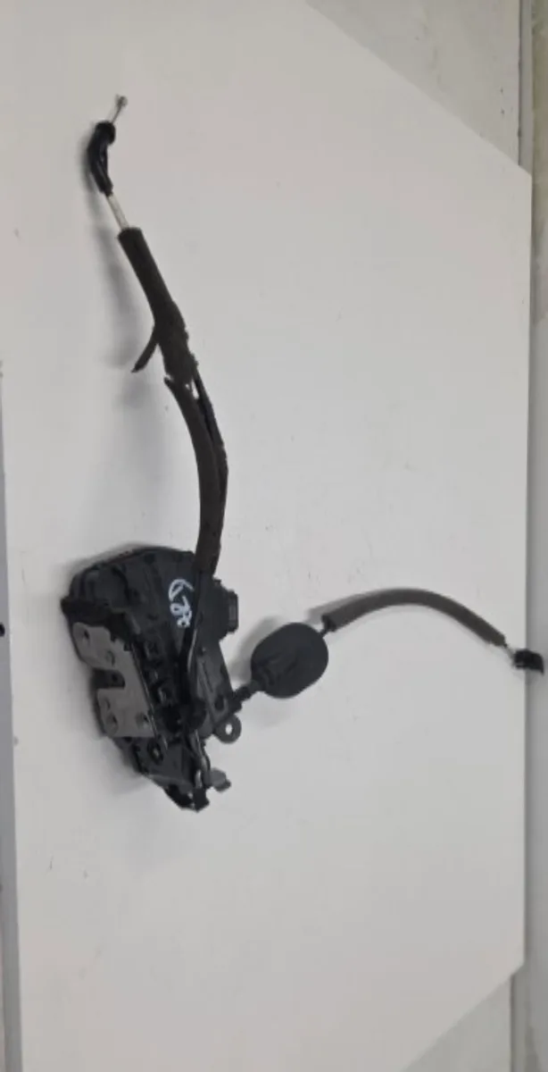 Serrure porte ard RENAULT CLIO 5 PHASE 1 occasion