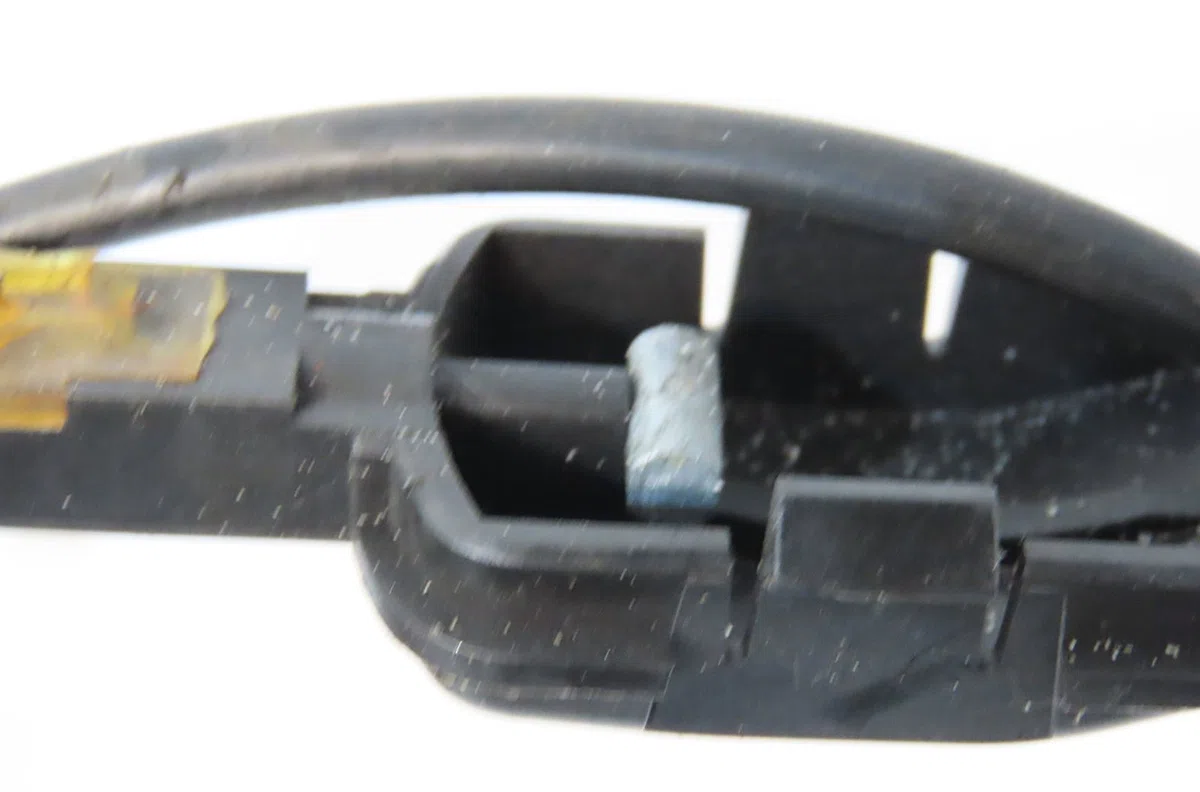 Serrure porte ard RENAULT CLIO III 2005 occasion