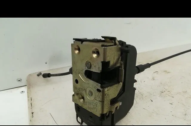 Serrure porte ard RENAULT ESPACE IV 2002 occasion