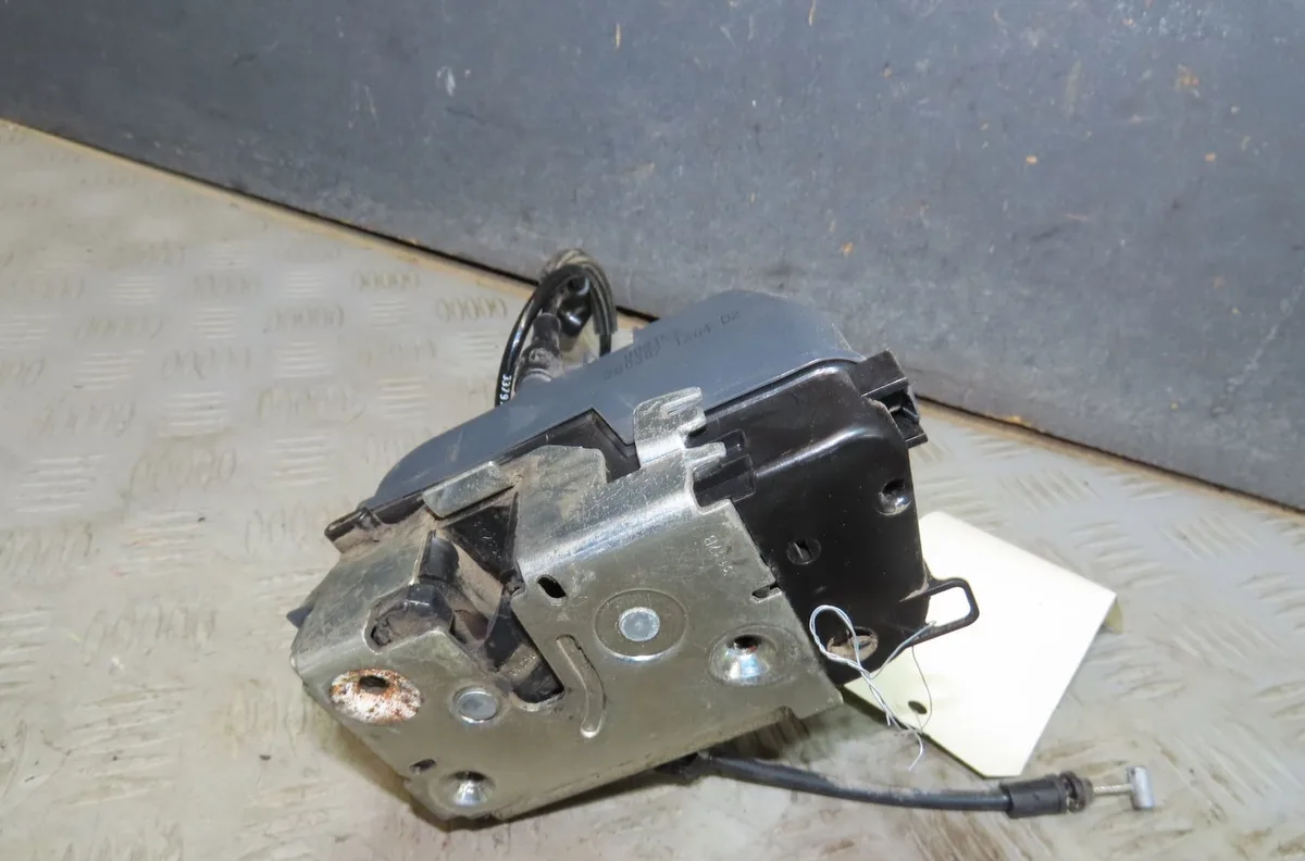 Serrure porte ard Renault LAGUNA II (BG0-1_) 2.0 16v (bg00, bg0k, bg0p, bg0w) (2002-2007) 5 portes occasion