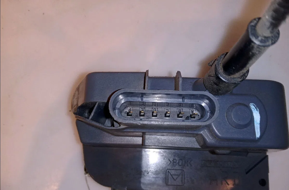 Serrure porte ard Renault LAGUNA II Grandtour (KG0-1_) 1.9 dci (kg1a, kg1w, kg0g) (2005-2007) occasion