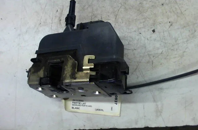 Serrure porte ard RENAULT MEGANE 2002 occasion
