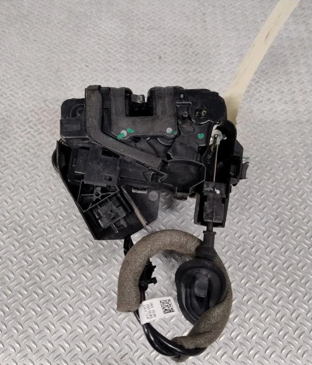 Serrure porte ard RENAULT MEGANE 4  MEGANE 4 PHASE 1 occasion