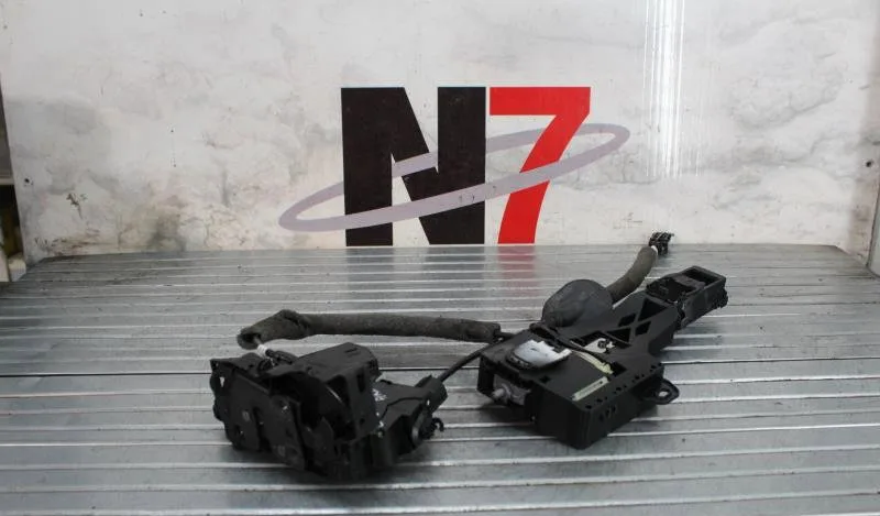 Serrure porte ard RENAULT MEGANE 4 PHASE 1 occasion