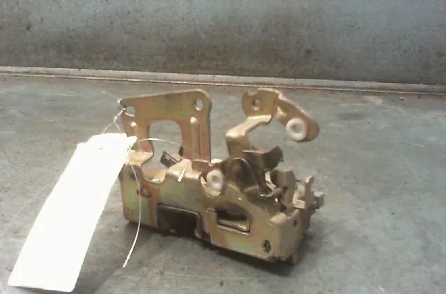 Serrure porte ard RENAULT R5 1990 occasion
