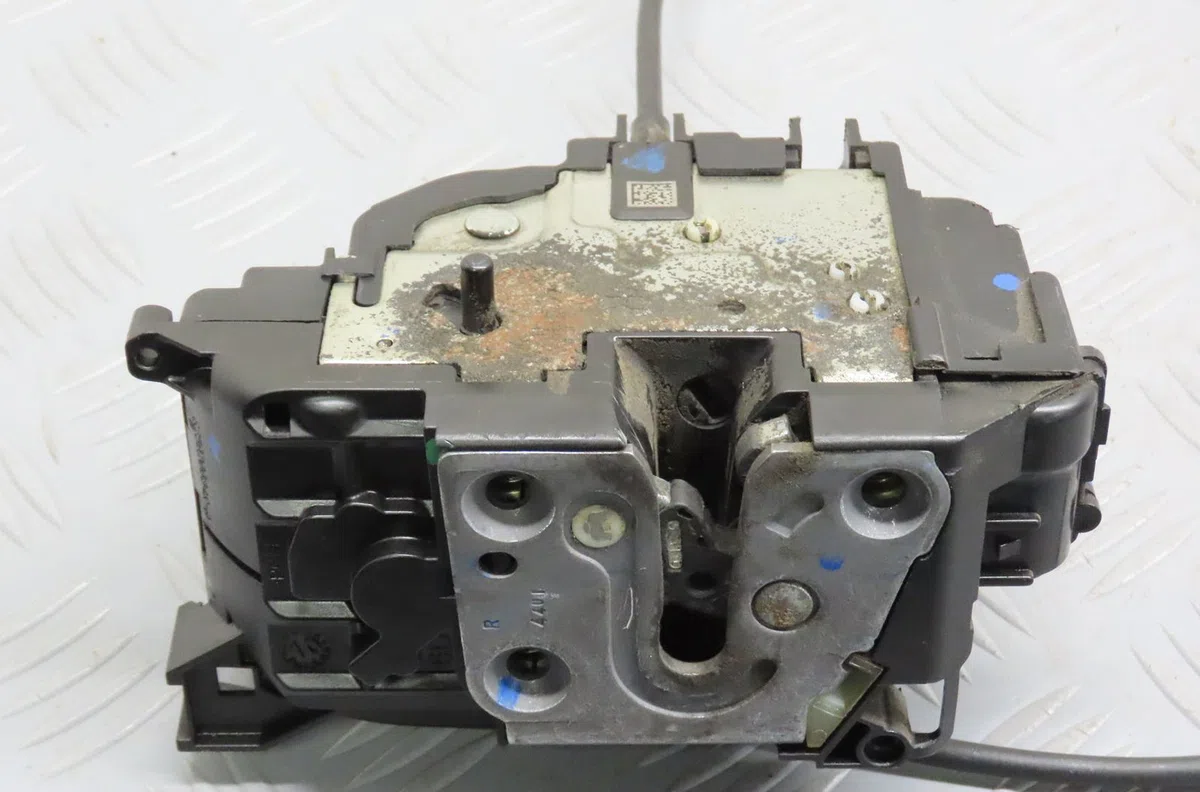 Serrure porte ard Renault SCÉNIC III (JZ0-1_) 1.5 dci (jz02, jz0r) (2010) occasion