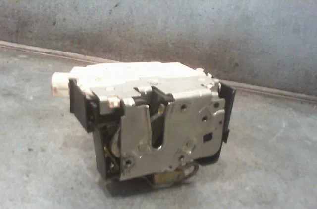 Serrure porte ard ROVER 75 Phase 1 06-1999--03-2004 occasion