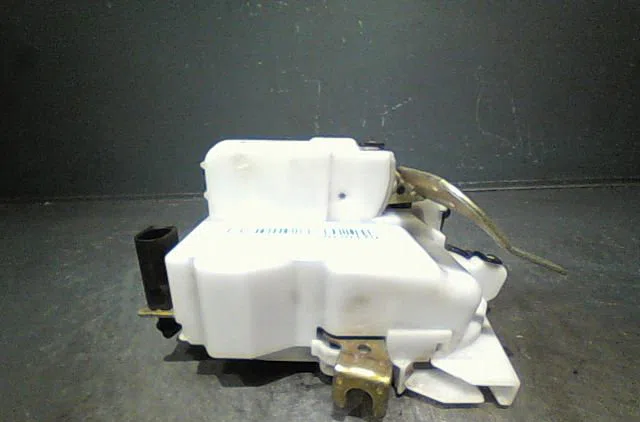 Serrure porte ard Seat CORDOBA (6K1, 6K2) 1.9 sdi (1996-1999) occasion
