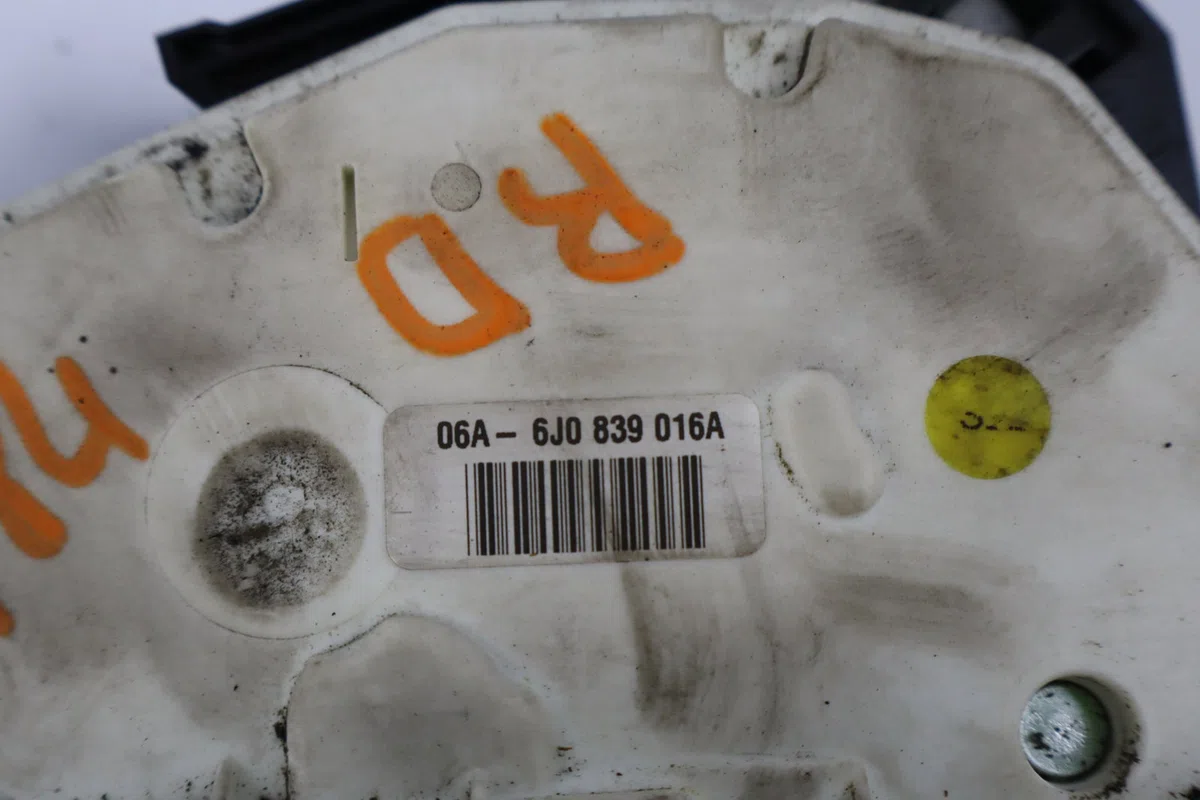 Serrure porte ard Seat IBIZA IV (6J5, 6P1) 1.9 tdi (2008-2010) occasion