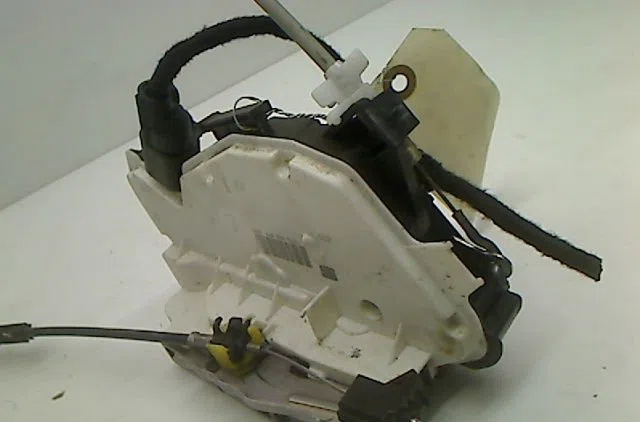 Serrure porte ard Seat IBIZA IV ST (6J8, 6P8) 1.6 tdi (2010-2015) occasion