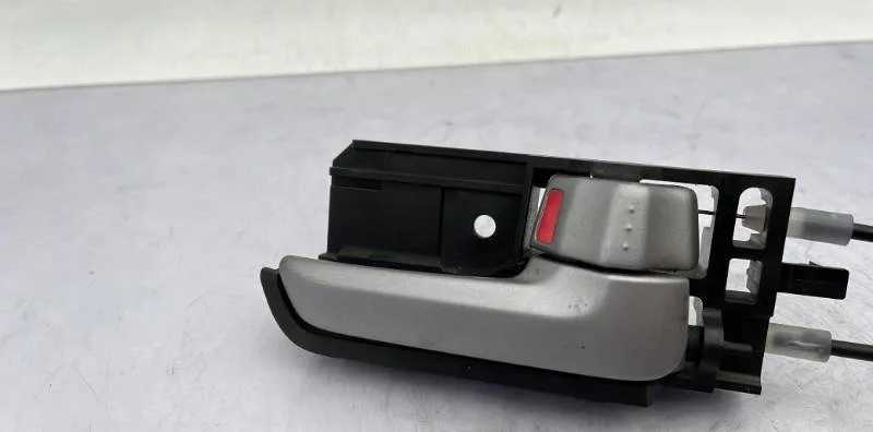 Serrure porte ard SUZUKI SWIFT 3 occasion