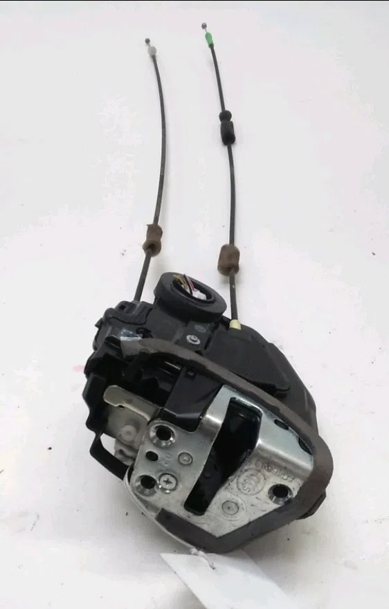 Serrure porte ard Toyota RAV 4 IV (_A4_) 2.0 d (ala40_) (2012-2018) occasion