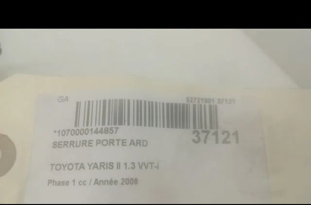 Serrure porte ard Toyota YARIS (_P9_) 1.3 vvt-i (scp90_) (2005-2010) occasion