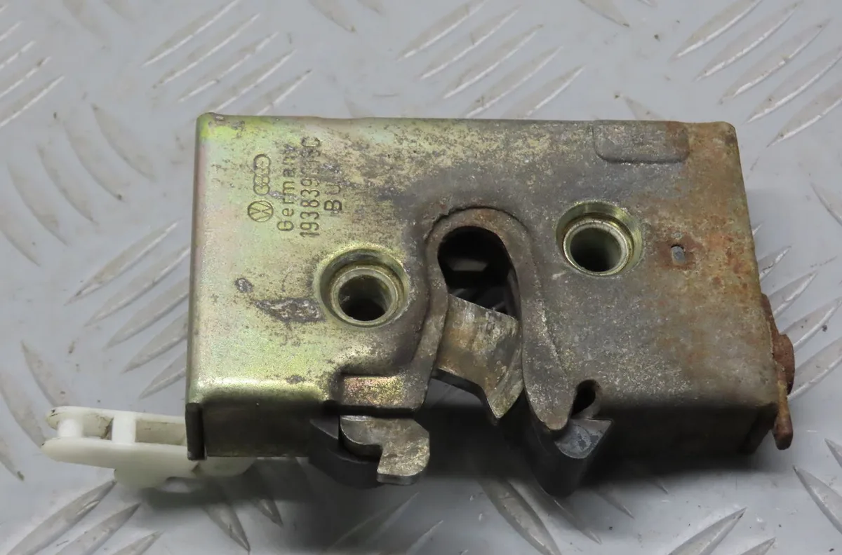 Serrure porte ard Volkswagen GOLF II (19E, 1G1) 1.8 (1986-1990) occasion