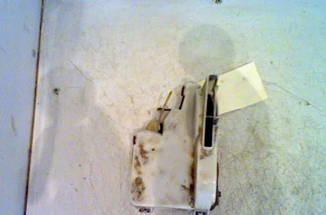 Serrure porte ard VOLKSWAGEN GOLF III 1994 occasion