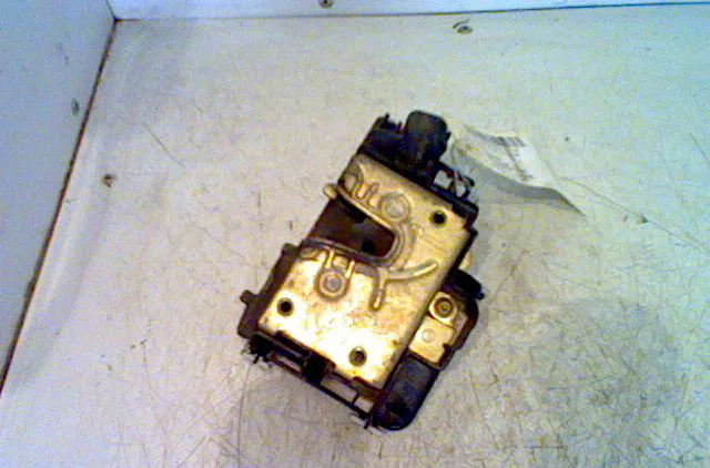 Serrure porte ard VOLKSWAGEN GOLF III 1994 occasion
