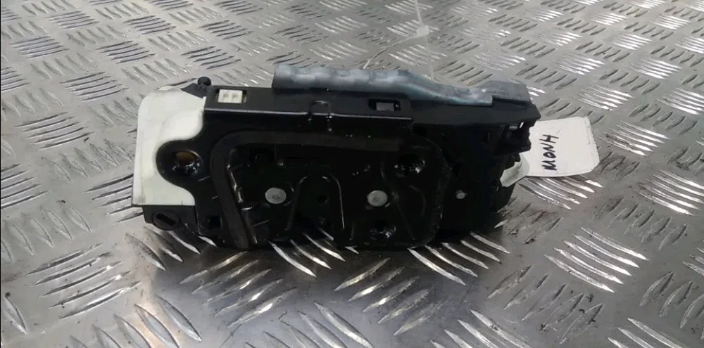 Serrure porte ard Volkswagen GOLF VI (5K1) 1.6 tdi (2009-2012) 5 portes occasion