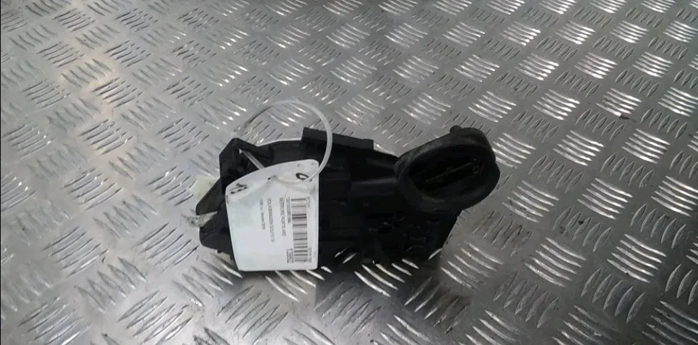 Serrure porte ard Volkswagen GOLF VI (5K1) 1.6 tdi (2009-2012) 5 portes occasion