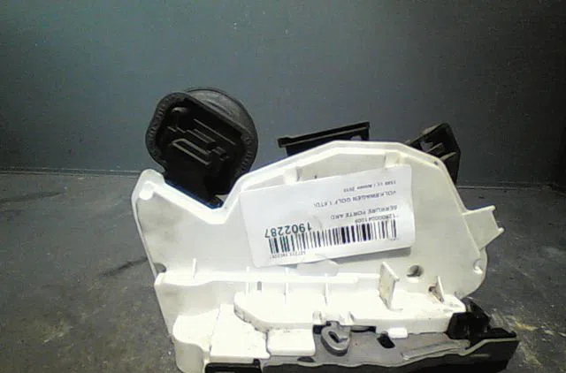 Serrure porte ard Volkswagen GOLF VI (5K1) 1.6 tdi (2009-2012) 5 portes occasion