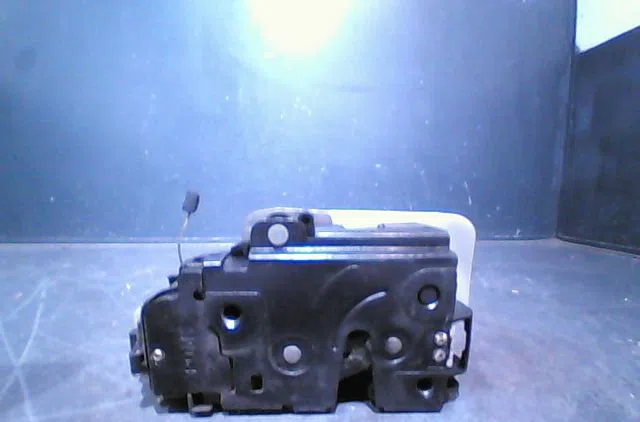 Serrure porte ard Volkswagen PASSAT B5 (3B2) 1.9 tdi (1996-2000) occasion