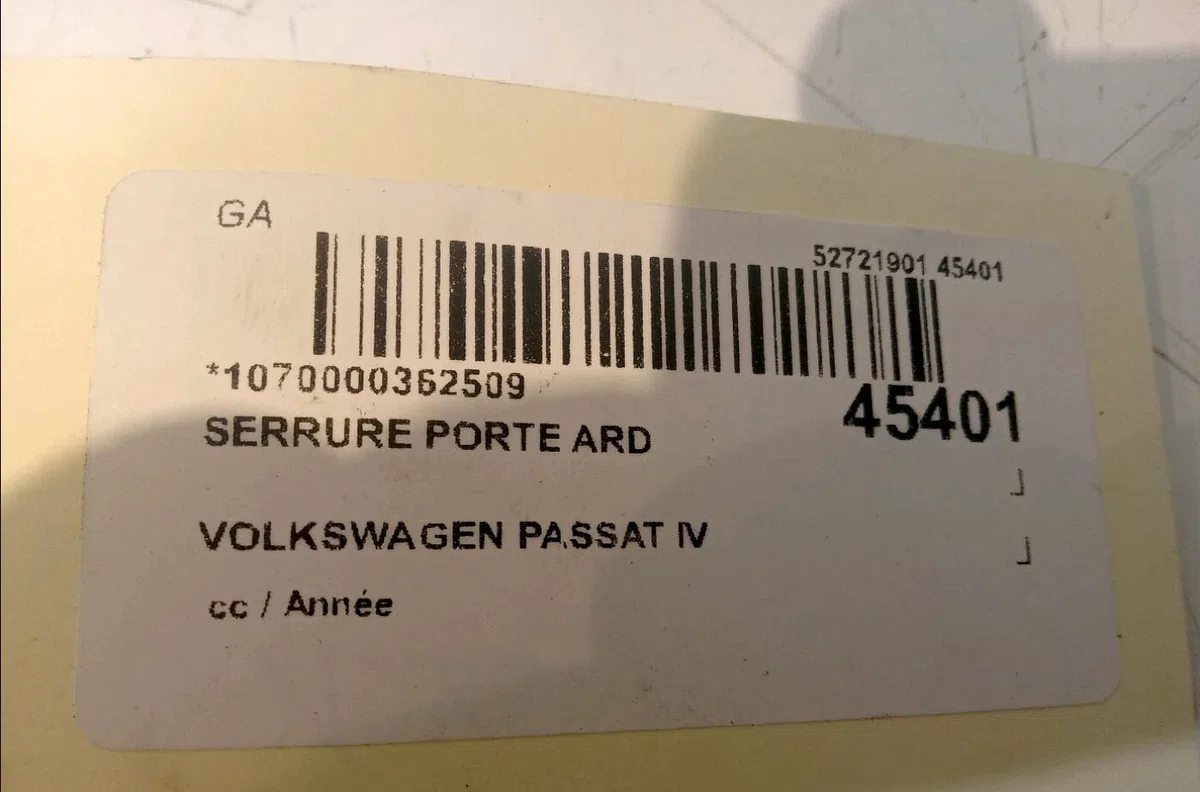 Serrure porte ard Volkswagen PASSAT B6 Variant (3C5) 2.0 tdi (2005-2010) 5 portes occasion