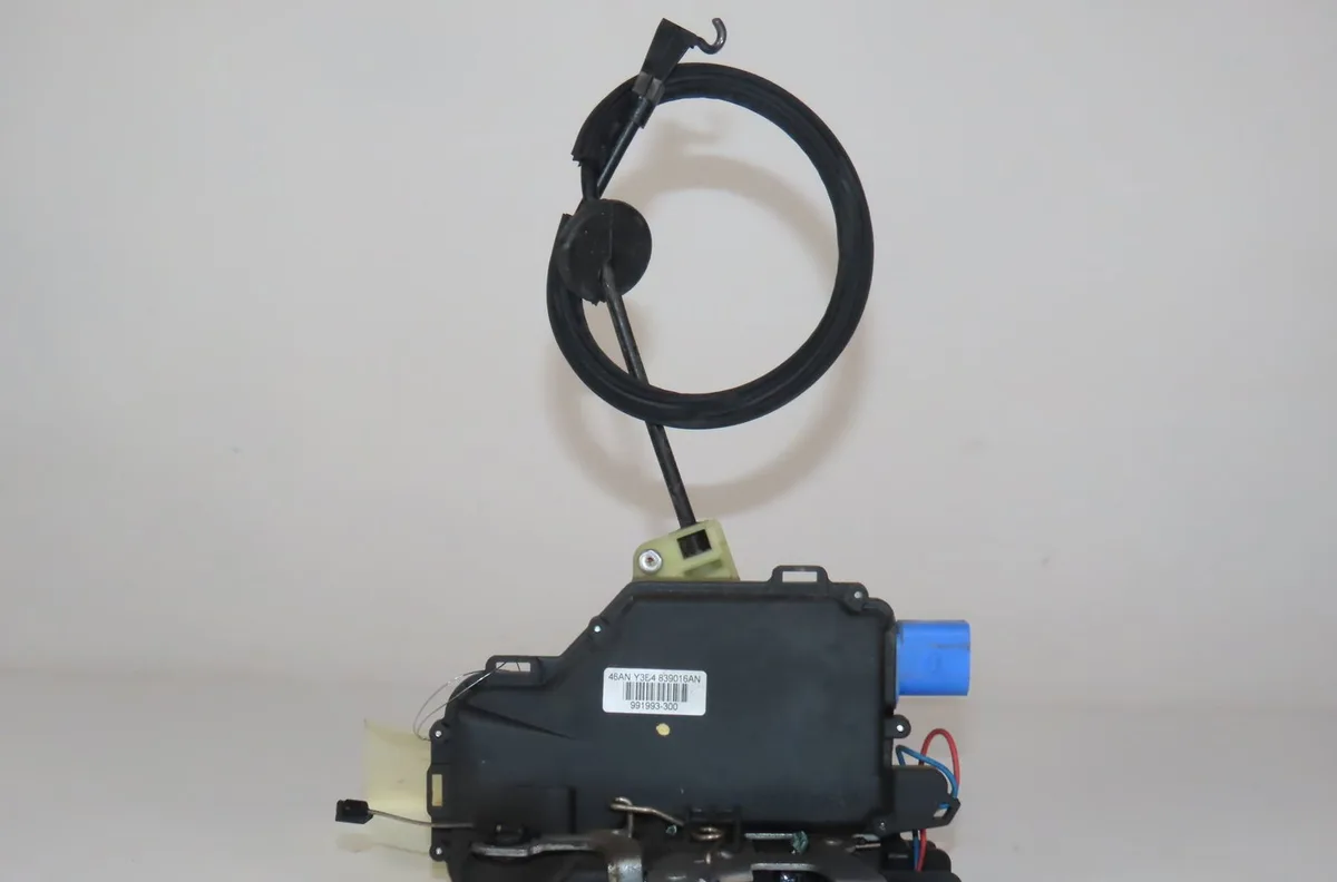Serrure porte ard Volkswagen POLO (9N_, 9A_) 1.4 tdi (2001-2005) 5 portes occasion