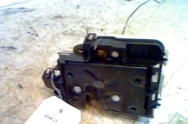 Serrure porte ard VOLKSWAGEN POLO III 2000 occasion