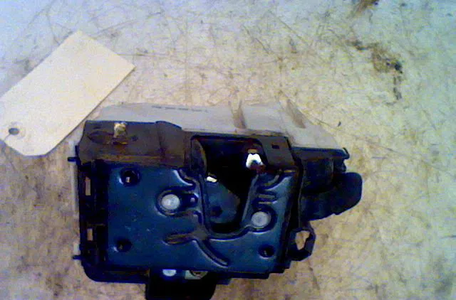 Serrure porte ard VOLKSWAGEN POLO III 2001 occasion
