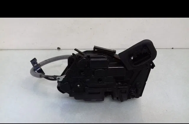 Serrure porte ard Volkswagen POLO V (6R1, 6C1) 1.2 (2009) occasion