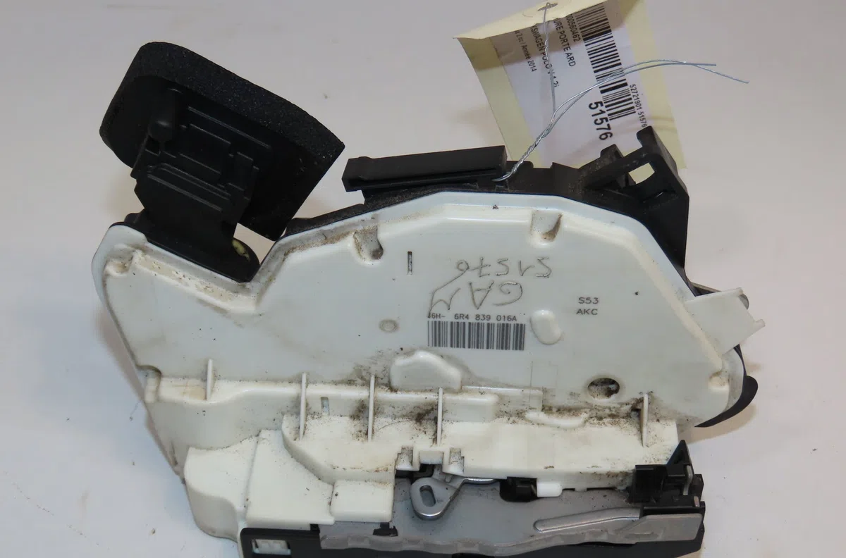 Serrure porte ard Volkswagen POLO V (6R1, 6C1) 1.2 tsi 16v (2014-2017) 5 portes occasion