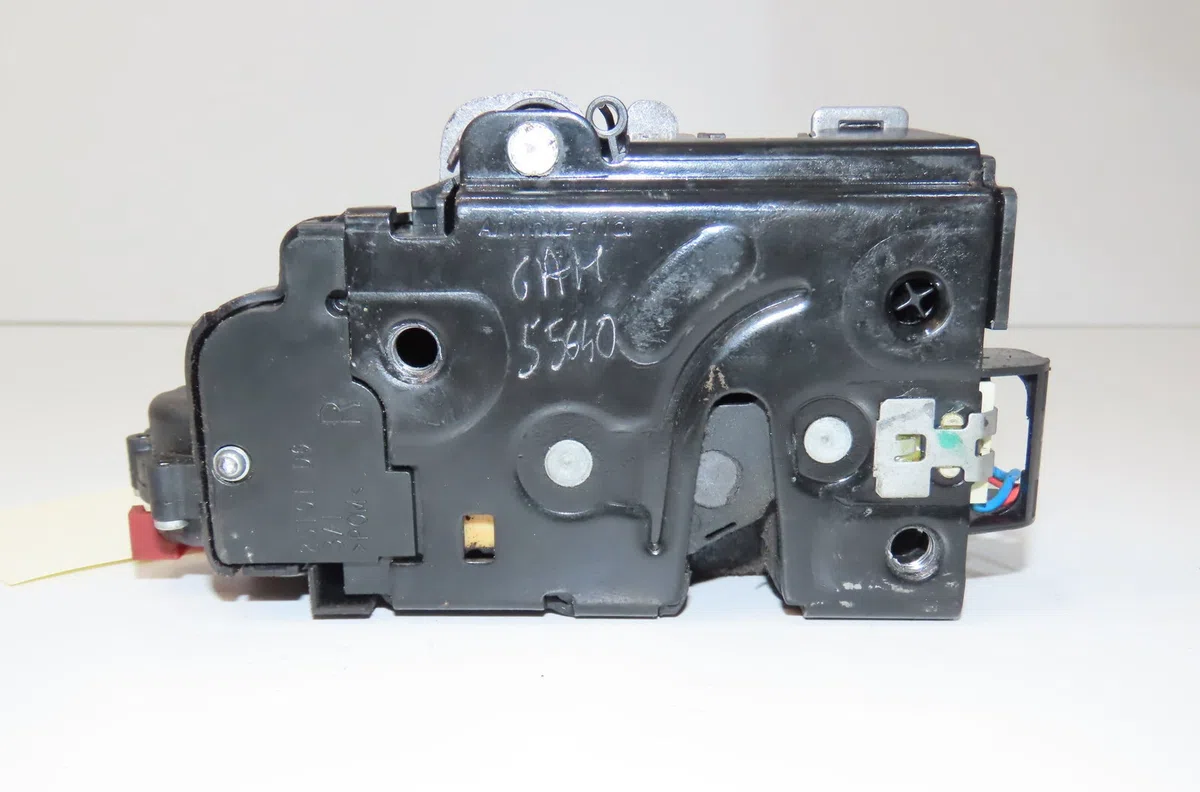 Serrure porte ard Volkswagen TOURAN (1T3) 2.0 tdi (2010-2015) 5 portes occasion