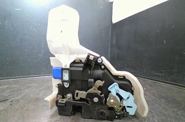 Serrure porte ard VOLKSWAGEN TOURAN 2004 occasion
