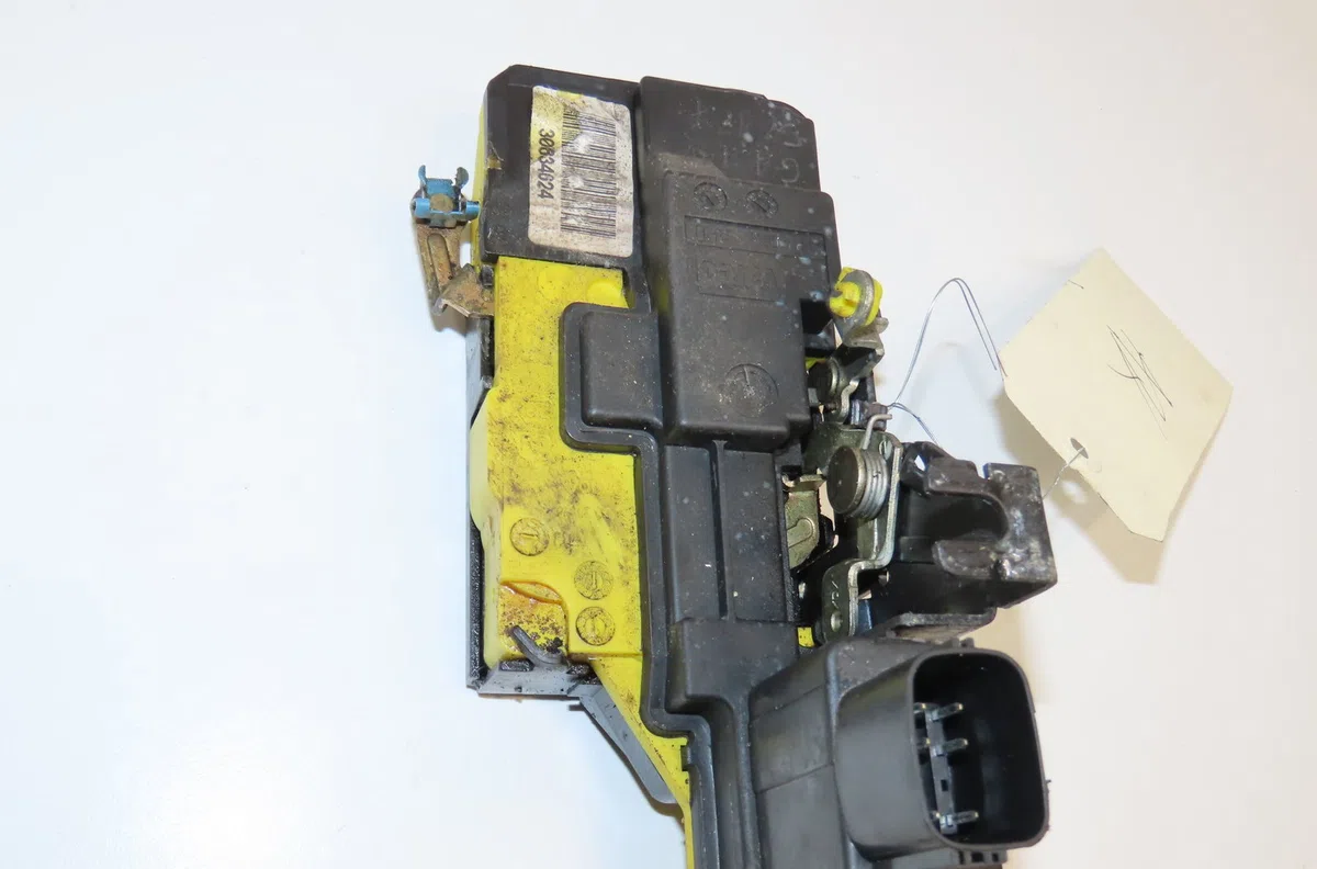 Serrure porte ard Volvo S60 I (384) 2.4 d (2001-2010) occasion