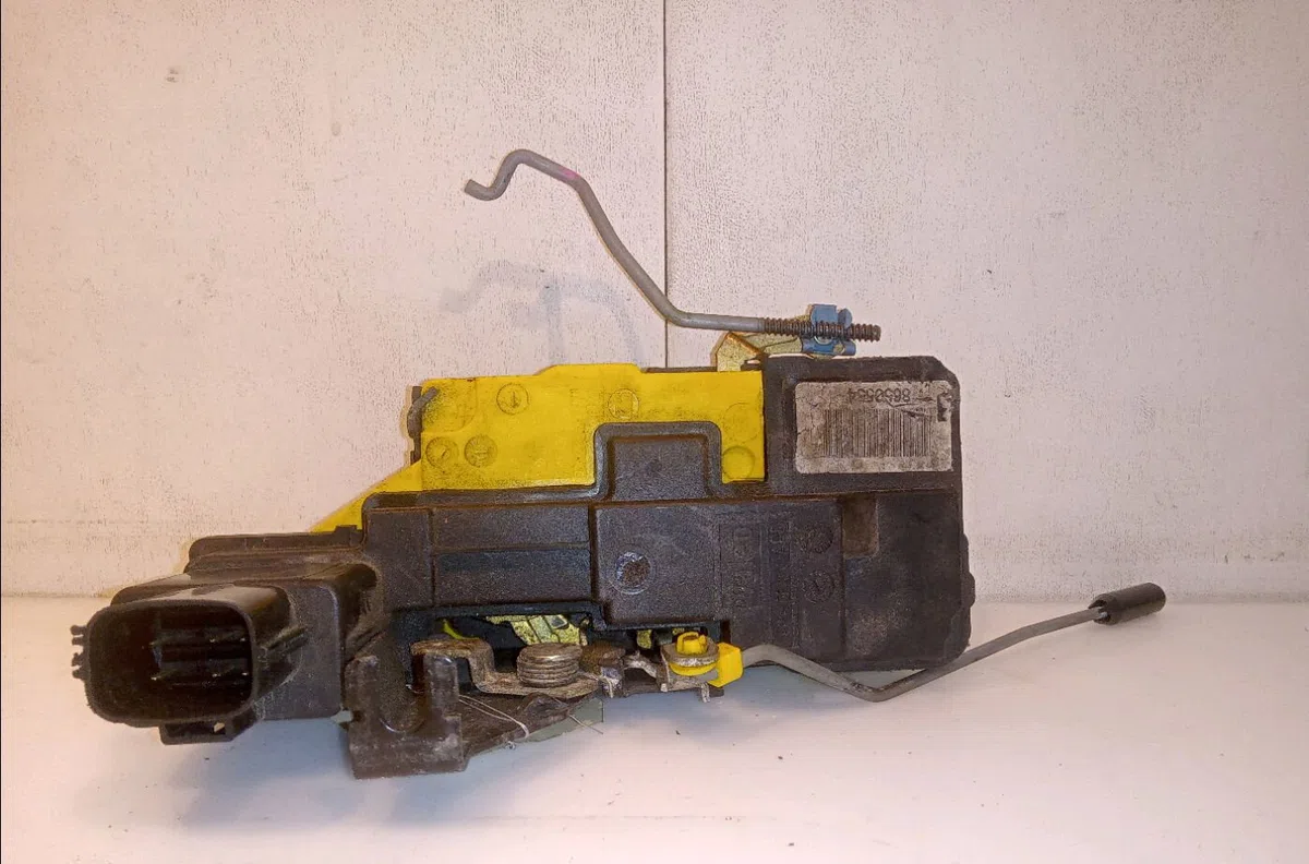 Serrure porte ard Volvo S80 I (184) D5 (2001-2006) occasion