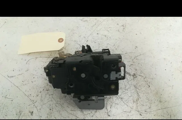 Serrure porte arg AUDI A2 2002 occasion