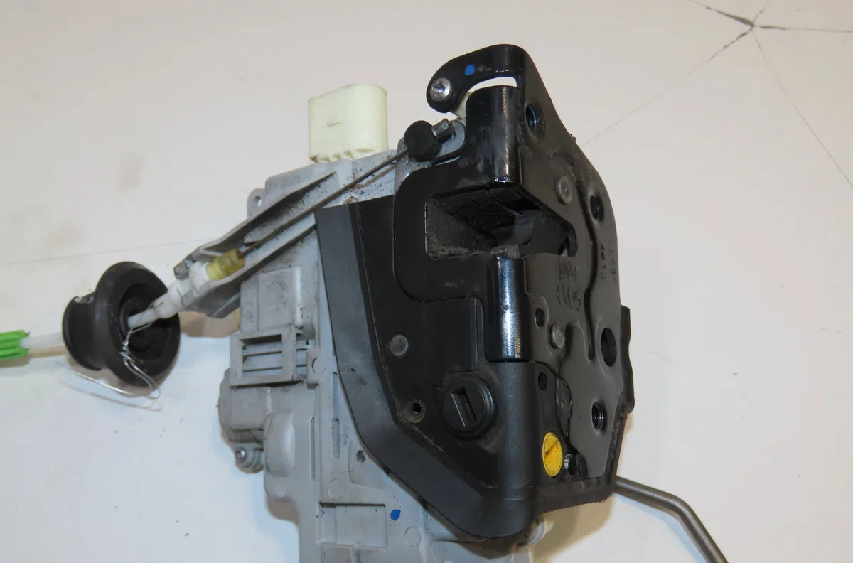 Serrure porte arg Audi A3 Sportback (8PA) 1.4 tfsi (2007-2013) 5 portes occasion