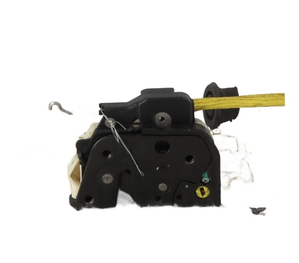 Serrure porte arg Audi A6 C6 Avant (4F5) 3.0 tdi quattro (2006-2008) occasion
