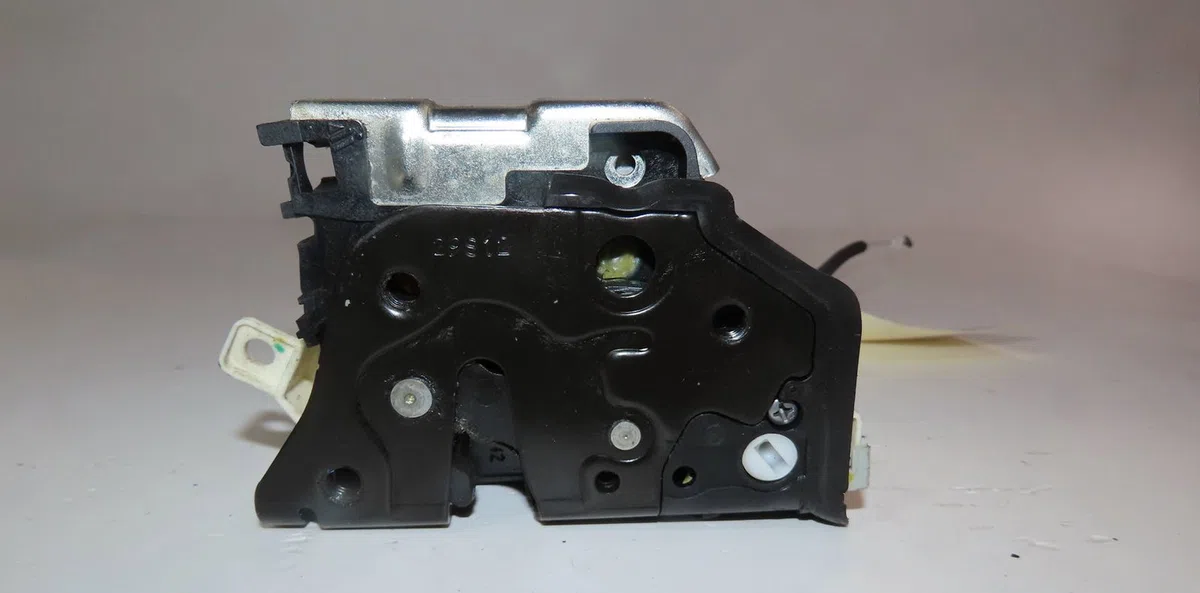 Serrure porte arg Audi Q7 (4LB) 3.0 tdi quattro (2006-2008) occasion