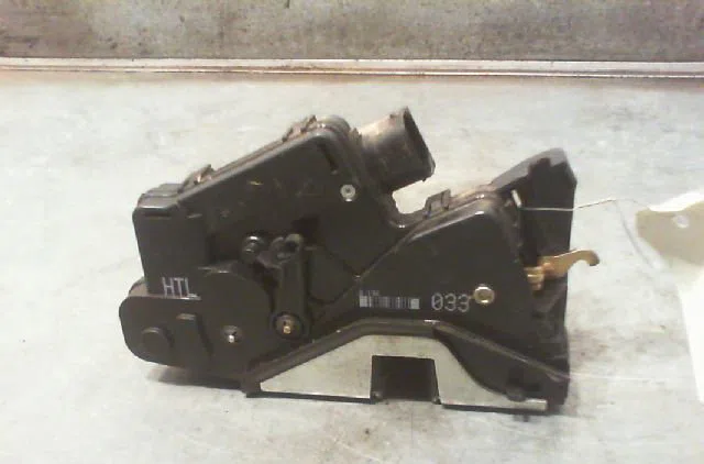 Serrure porte arg B.M.W. SERIE 3 1998 occasion