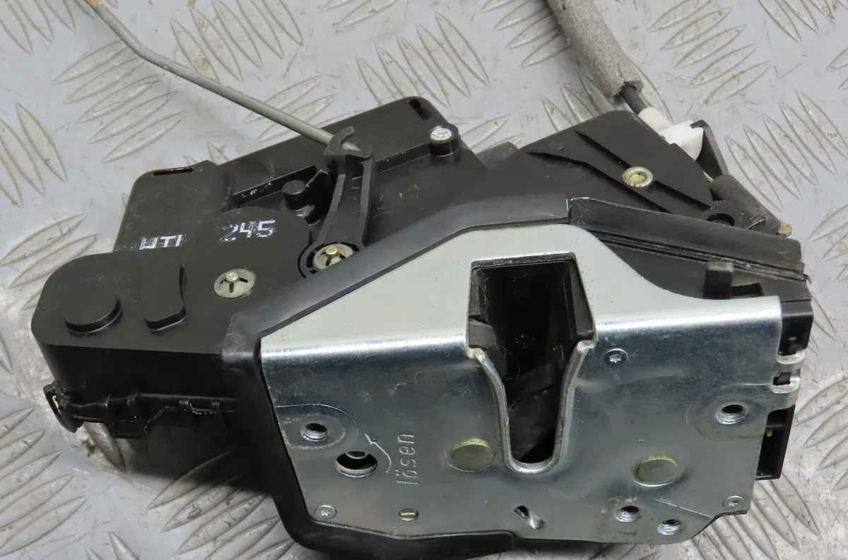 Serrure porte arg Bmw 3 (E46) 330 xd (2000-2003) occasion