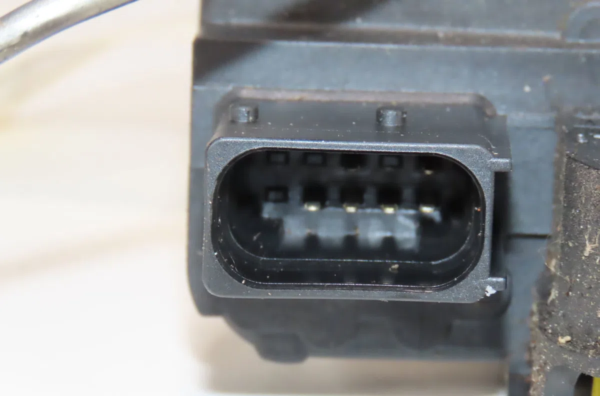 Serrure porte arg Chevrolet AVEO 3-5 portes (T300) 1.3 d (2011-2015) occasion