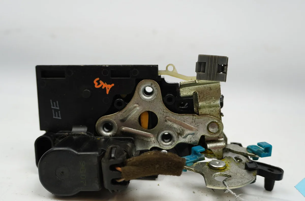 Serrure porte arg Chevrolet AVEO - KALOS 3-5 portes (T250, T255) 1.2 (2008) 5 portes occasion