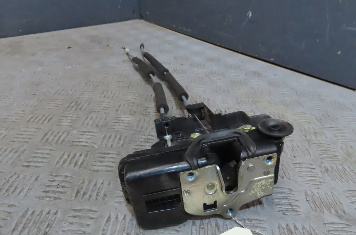 Serrure porte arg Chevrolet CAPTIVA (C100, C140) 2.0 d 4wd (2006-2009) occasion